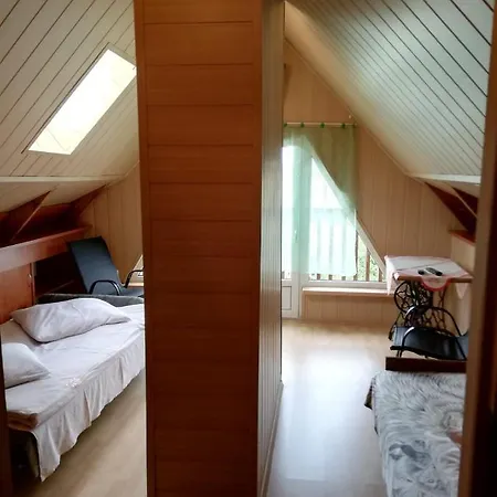 Krysztal בית אירוח סטגנה