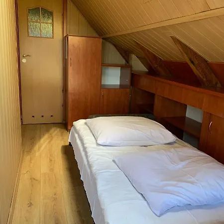 Krysztal Accommodatie bij particulieren *